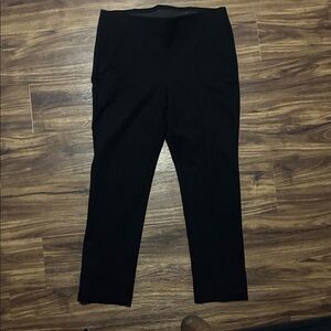 Chico's Black Ankle-Length Cropped Ponte Pants